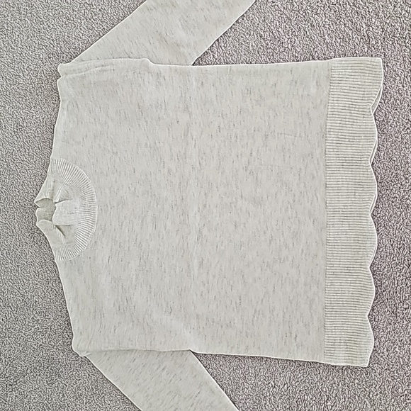 Women's Sweater With Scalloped Edges - Picture 4 of 8